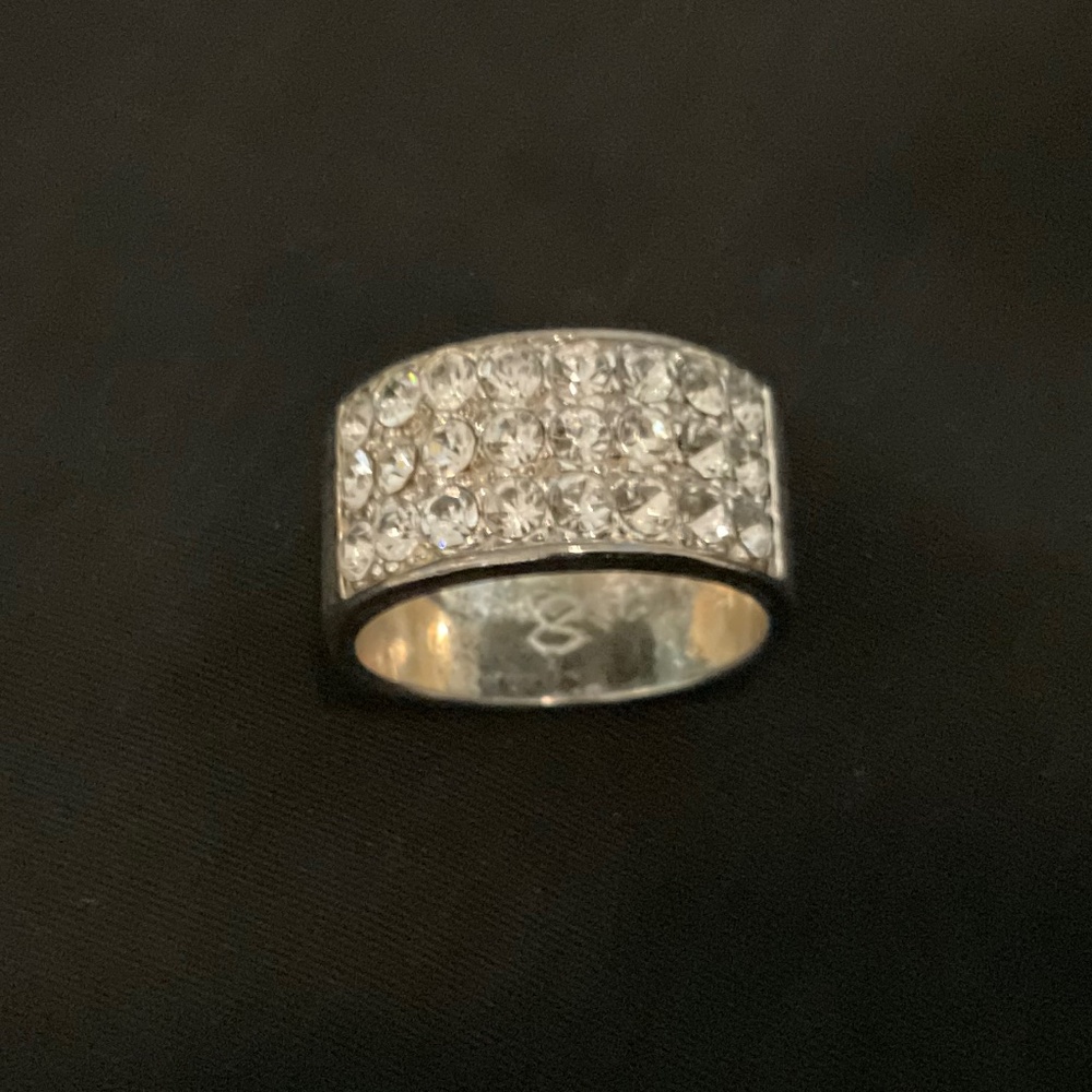 VINTAGE Guess Ring Size 8